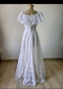 Elegant Off-Shoulder Lace Maxi Dress