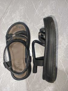 Chic Black Strappy Sandals