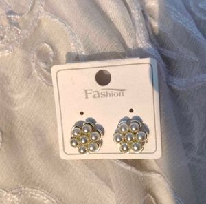 Korean Pearl Flower Stud Earrings