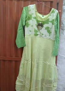 Stylish Green Kurti with leggings💚💚