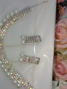 Sparkling Pearl &amp; Crystal Necklace Set