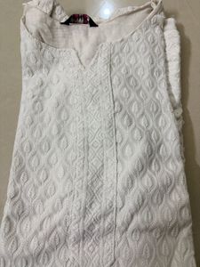 Elegant White Chikankari Kurta