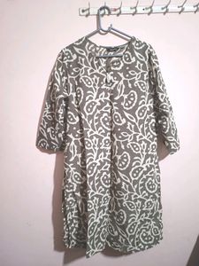 Off White Kurta And Maroon Kurta