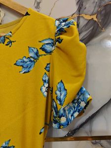 brand new 40 sized Yellow Floral Puff Sleeve Dress