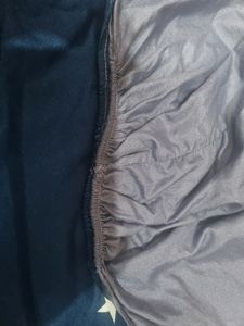 Fitted Queen Size Bedsheet With Pillow Covers