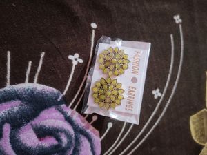 Mustard Yellow Stud