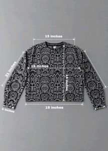 BLACK &amp; WHITE ABSTRACT PRINT SWEATER