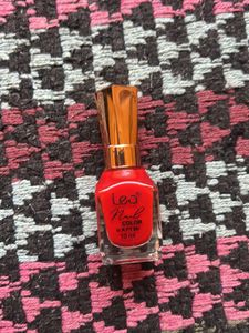 Lea Red Nail Polish &amp; Hair Clip Combo