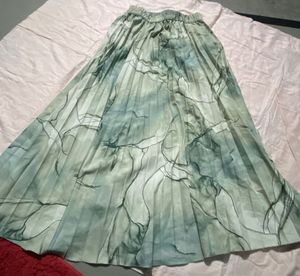Printed Pleated Maxi Skirt