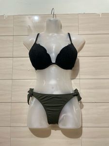 H&amp;M Black Lace Bra