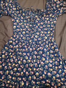Navy Floral Puff Sleeve Dress