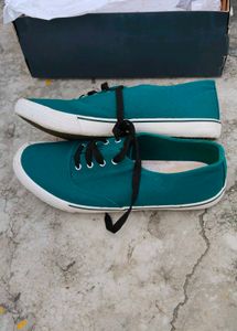 AJIO Teal Canvas Sneakers - Casual Comfort