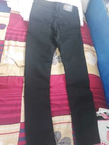 Classic Black Skinny Jeans