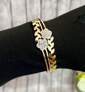 Elegant Gold Flower &amp; Leaf Bracelet