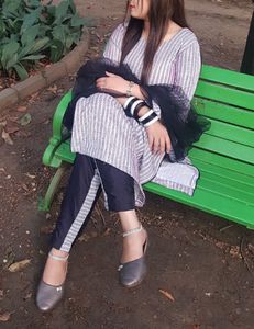 Elegant Black & White Ethnic Look