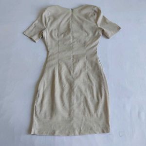 Elegant Beige Ruched Bodycon Dress 🌼✨️