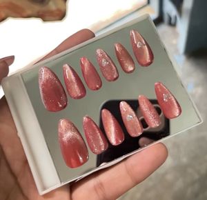 Glamorous Cat Eye Press-On Nails