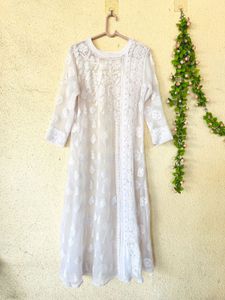 Elegant White Chikankari Kurta