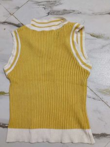 Sleeveless Ribbed Knit Zip Polo Top