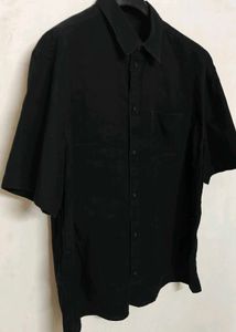 🔥, 🔥 🔥 Price Drop H&amp;M Black Short Sleeve Button