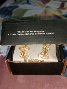 🦪 Elegant Pearl and Crystal Jewelry Set
