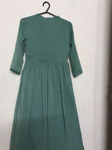 Elegant Green Flowy Maxi Dress