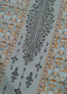 Elegant Kurta Set with Intricate Floral Print