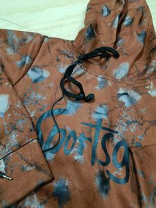 SWEATSHIRT WITH ATTACH EARPHONES