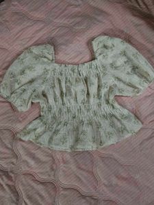 Chic Floral Puff Sleeve Top