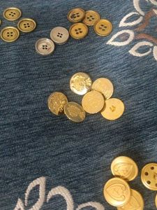 Decorative Designer Buttons Set to gold and silver