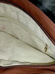 A Handbag👜 In Good Quality