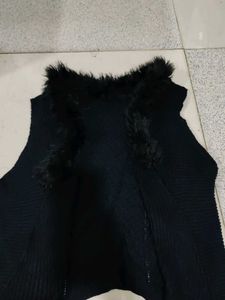 wool shrug ...size free can wear 34 ..36..38