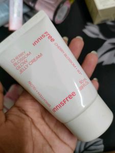 Innisfree Cherry Blossom Glow Jelly Cream
