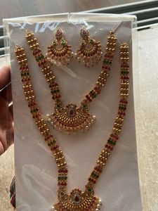 Gold Tone Kundan Necklace Set