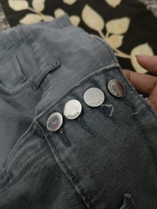 Gray High-Waisted Jeans