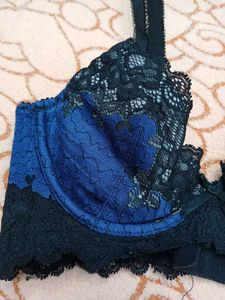 30 💙C Pedded Bra