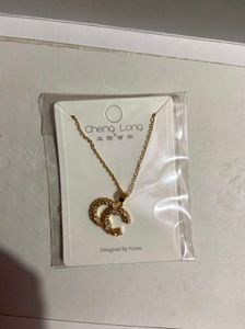 Elegant Gold 'C' Pendant Necklace ( Korean )