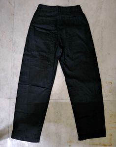 Munisa Standard Blacl Twist Chinos
