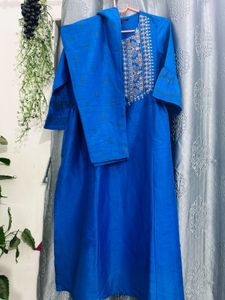 Women Blue Embroidered Kurti with trousers Set