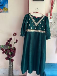 Emerald Green Embroidered Kurta