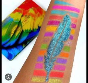 Vibrant Eyeshadow Palette