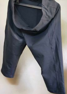 Women's Athletic Capri Leggings