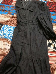 Elegant Black Tiered Midi Dress