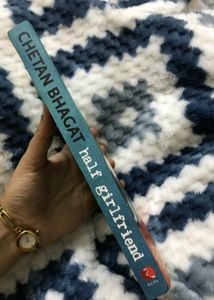 🆕 Half Girlfriend Book Chetan Bhagat Paperback