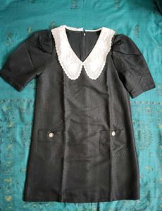Chic Black Mini Dress with Lace Collar