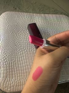 Vibrant Pink matte bullet Lipstick