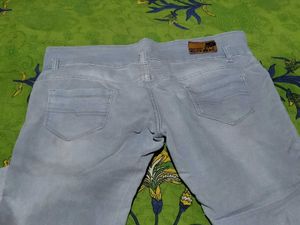 Light Wash Denim Jeans with Ruched Details