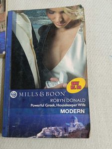Mills &amp; Boon Modern Romance Books (3)