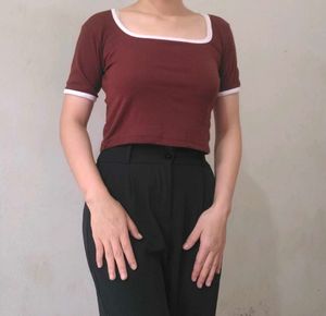 Ribbed Knit Cropped Tee