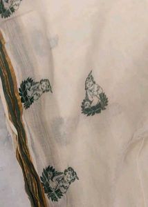 Elegant kerala Saree with Traditional Motifs